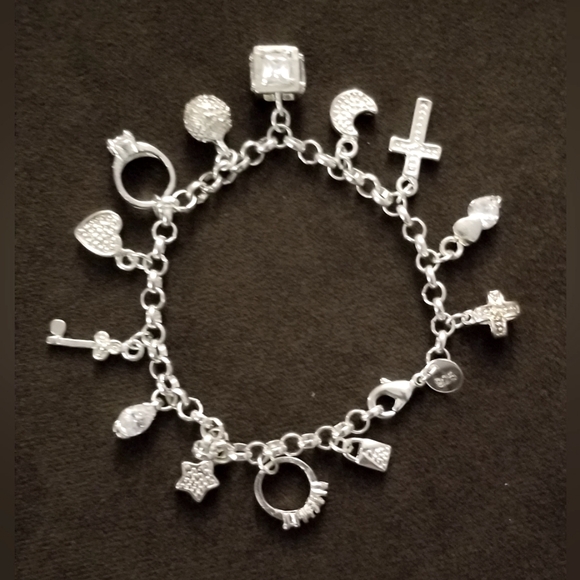 VINTAGE SILVERTONE 13 CHARM BRACELET - 7 1/4" - FUN!! - Picture 6 of 6